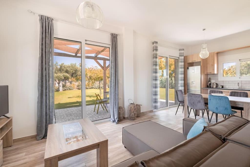 Dimitra'S Sunny Villa Mirsinochori Екстериор снимка